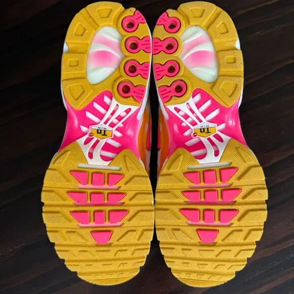 Size 7.5 -Nike Air Max Plus Hyper Pink Sail Orange Solar Flare DX2673-100 Women - Picture 8 of 13
